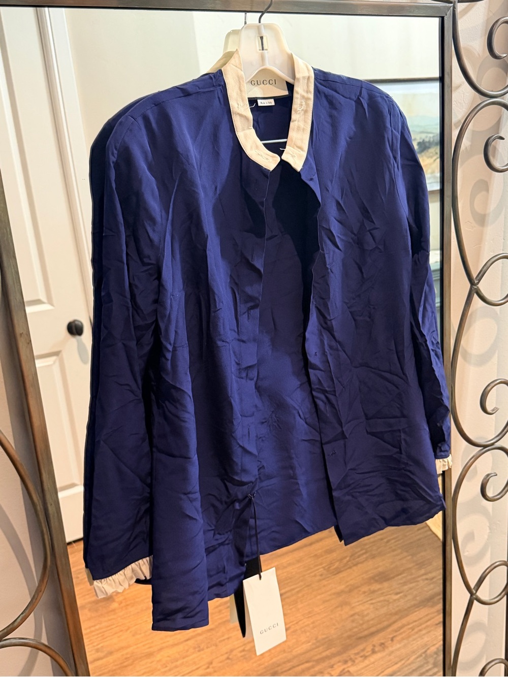 Gucci Navy Silk Blouse with Cream Contrast Trim size 38 US 2 - Missing Buttons